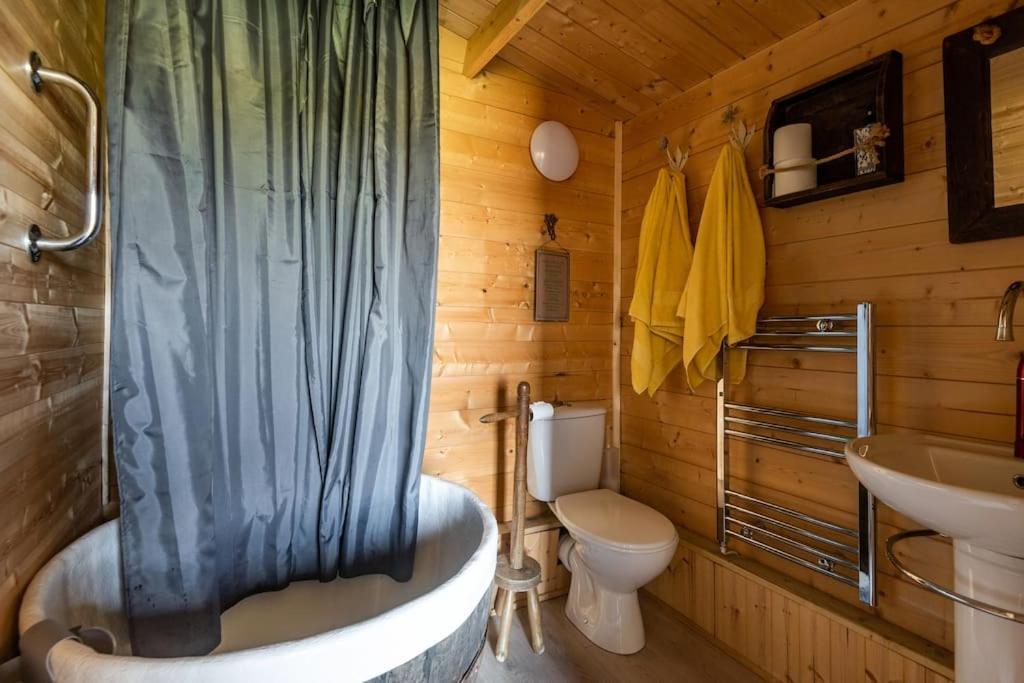 Secret & Secluded Sedlescombe Villa แบทเทิล ภายนอก รูปภาพ
